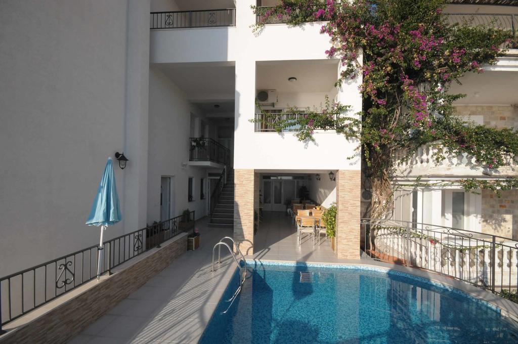 Apartments Leut Свети Стефан Екстериор снимка